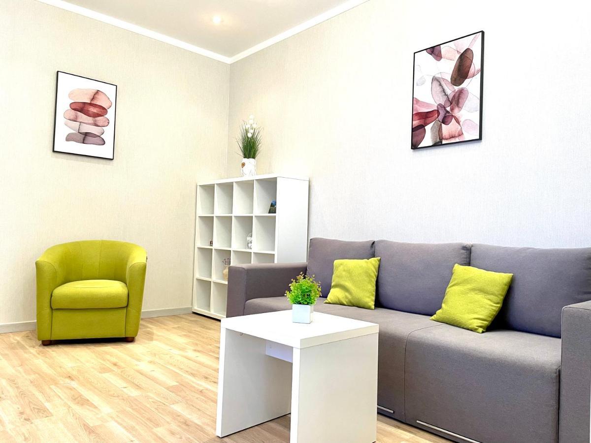 Navit Luxury Apartments With Breakfast Near The Railway Station, The City Center And The Park Kyiv Exterior foto