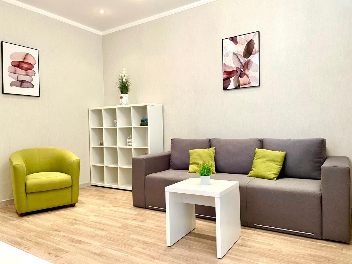 Navit Luxury Apartments With Breakfast Near The Railway Station, The City Center And The Park Kyiv Exterior foto