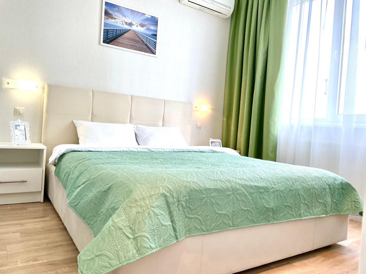 Navit Luxury Apartments With Breakfast Near The Railway Station, The City Center And The Park Kyiv Exterior foto