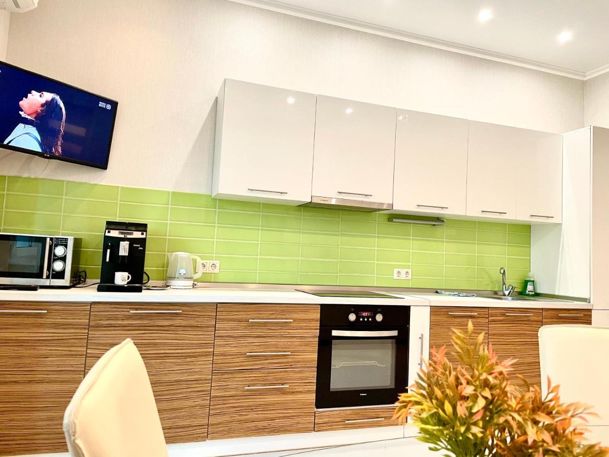 Navit Luxury Apartments With Breakfast Near The Railway Station, The City Center And The Park Kyiv Exterior foto
